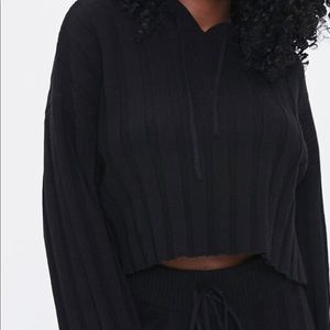 Matching set crop top hoodie & flared pants *new